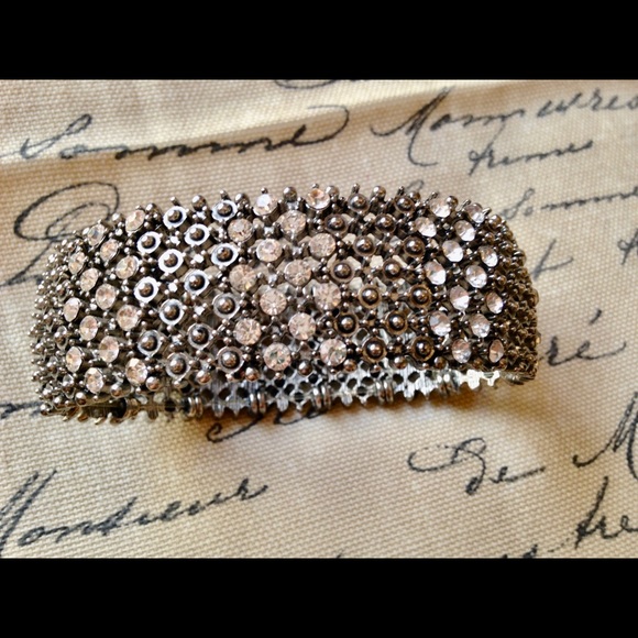 Cookie Lee Jewelry - Silver and Rhinestone Sparkling Stretch Bracelet.